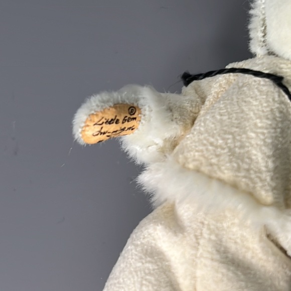 Little Gems Teddy Bears miniature Handmade Bear - Mukaluk and Seal - Picture 6 of 12